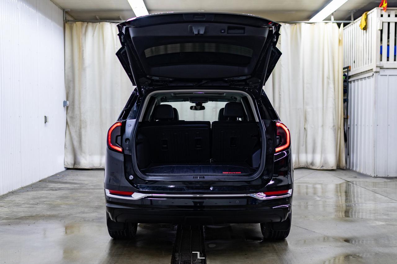 2022 GMC Terrain AWD Denali Leather Roof Nav Red Deer AB