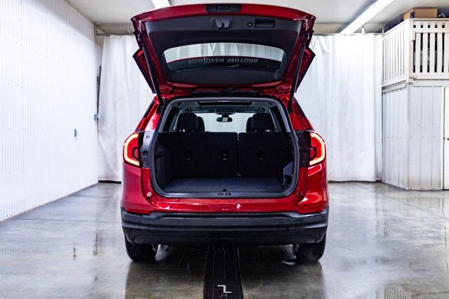 2022 GMC Terrain AWD SLE Nav Roof BCam Red Deer AB