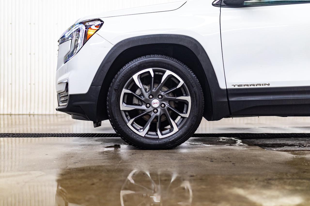 2022 GMC Terrain AWD SLT Leather Roof Nav BCam Red Deer AB
