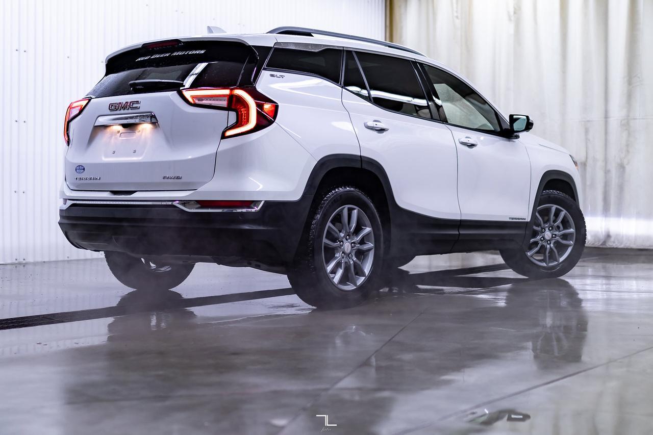 2022 GMC Terrain AWD SLT Leather Roof Nav BCam Red Deer AB