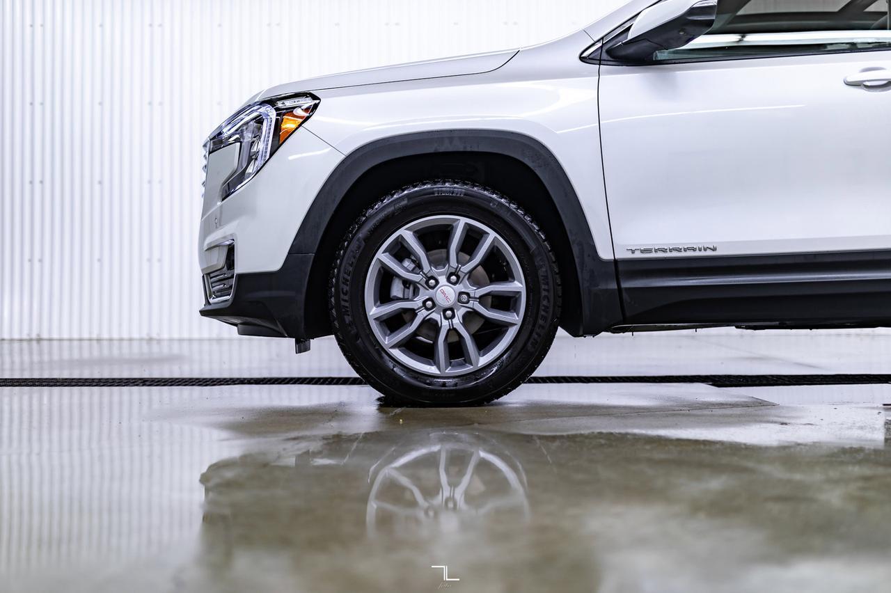 2022 GMC Terrain AWD SLT Leather Roof Nav BCam Red Deer AB