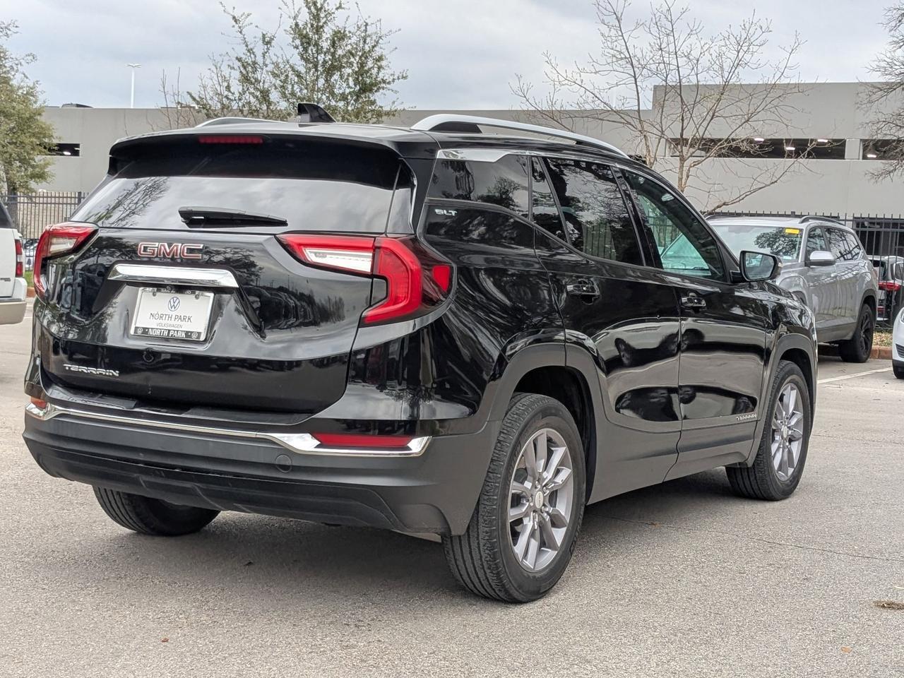 2022 GMC Terrain SLT