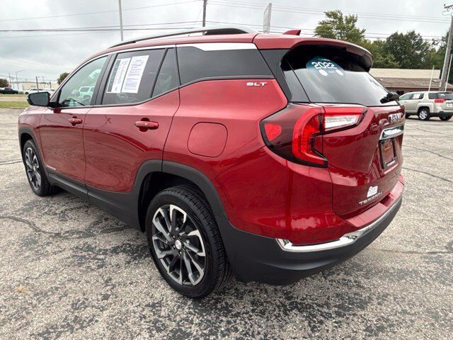2022 GMC Terrain SLT