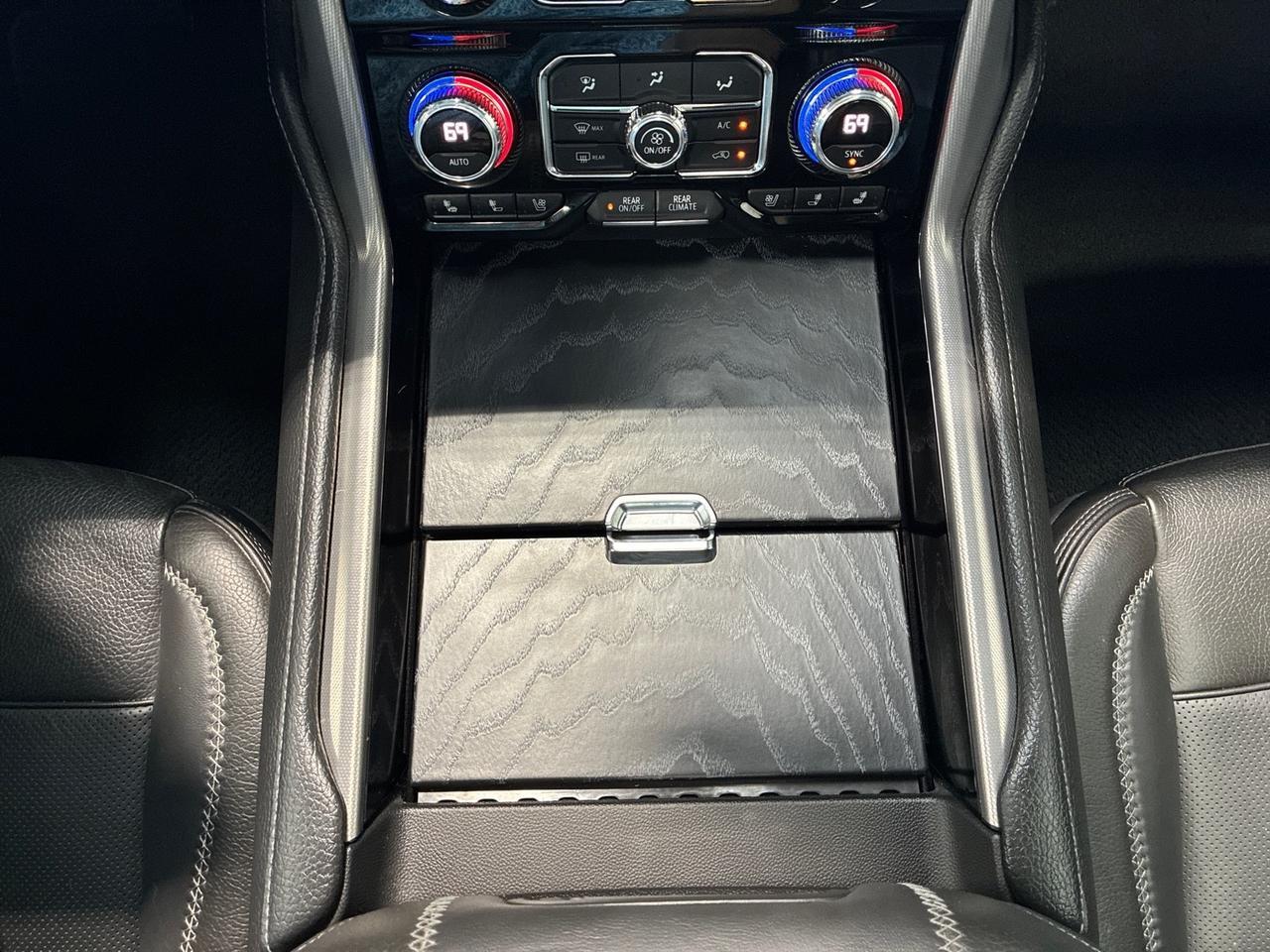 2022 GMC Yukon Denali, Pano Roof, 22in Wheels Houston TX