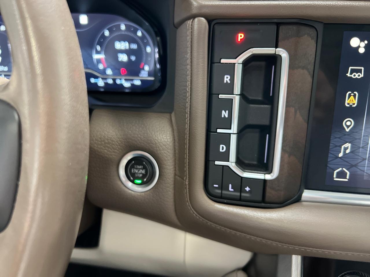 2022 GMC Yukon Denali, Premium Pkg (Power Board, Pano Roof, 22in Wheels, Adaptive Cruise), Max Tow Houston TX