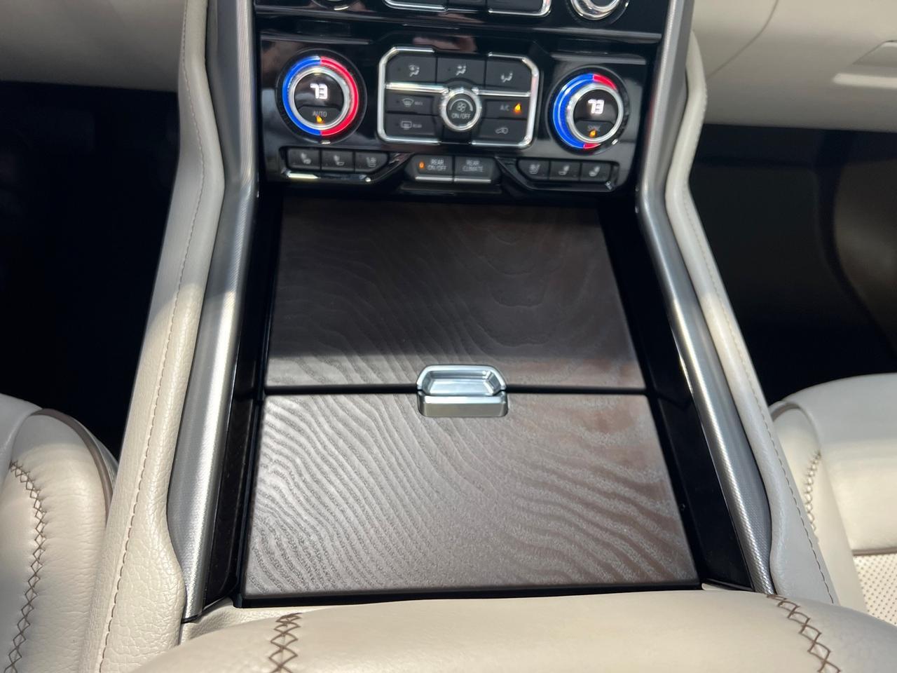 2022 GMC Yukon Denali, Premium Pkg (Power Board, Pano Roof, 22in Wheels, Adaptive Cruise), Max Tow Houston TX