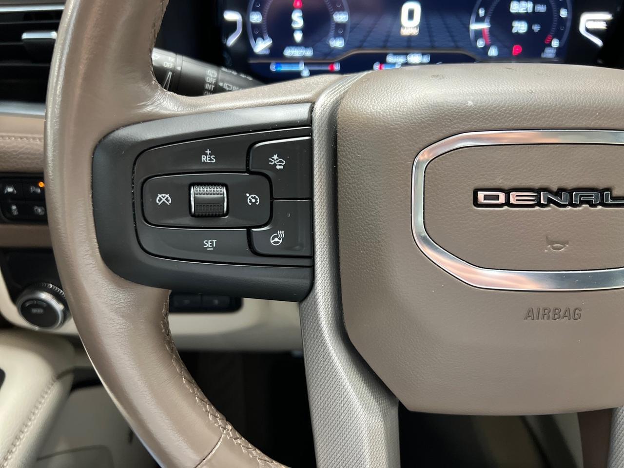 2022 GMC Yukon Denali, Premium Pkg (Power Board, Pano Roof, 22in Wheels, Adaptive Cruise), Max Tow Houston TX