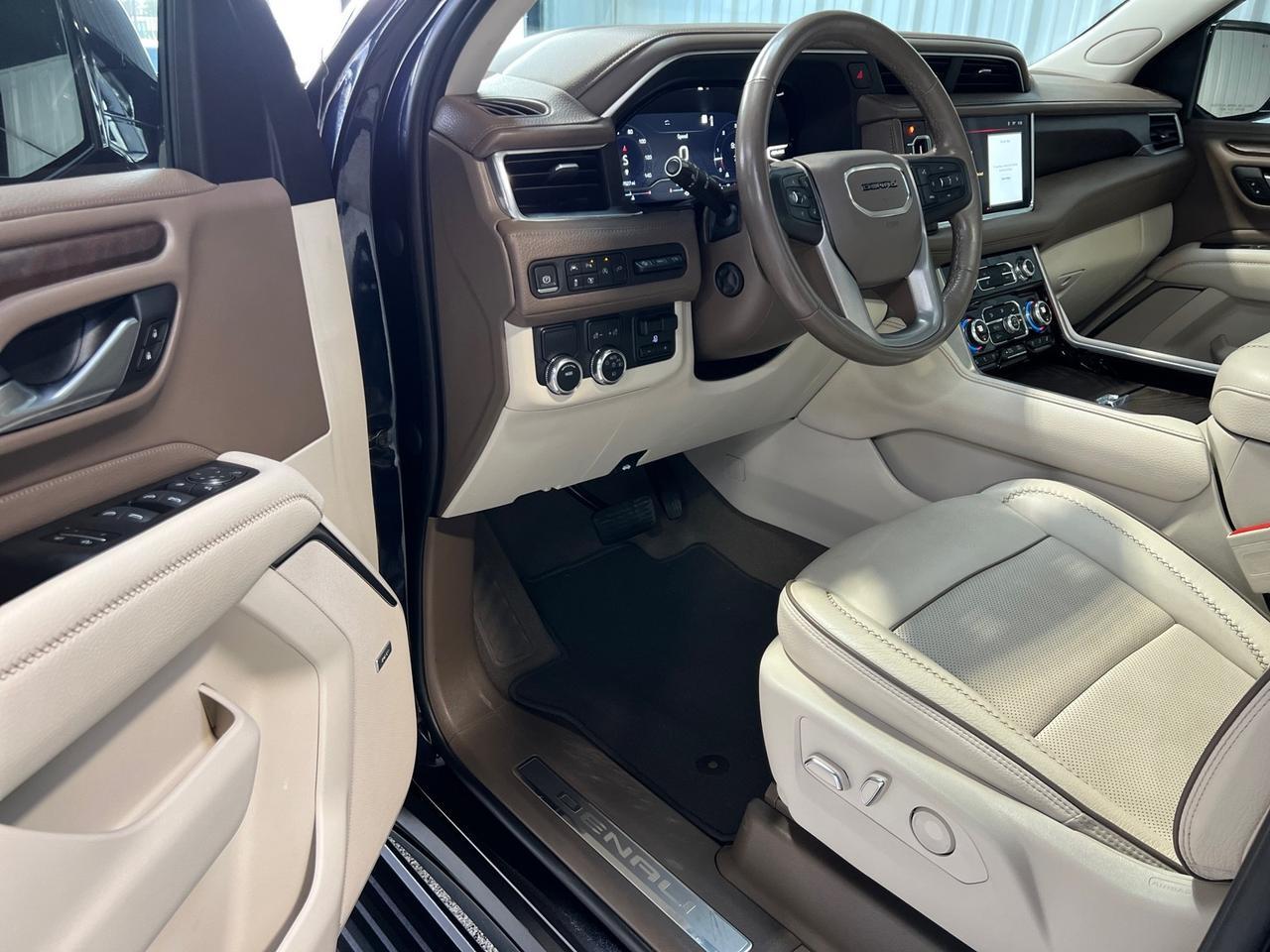 2022 GMC Yukon Denali, Premium Pkg (Power Board, Pano Roof, 22in Wheels, Adaptive Cruise), Max Tow Houston TX