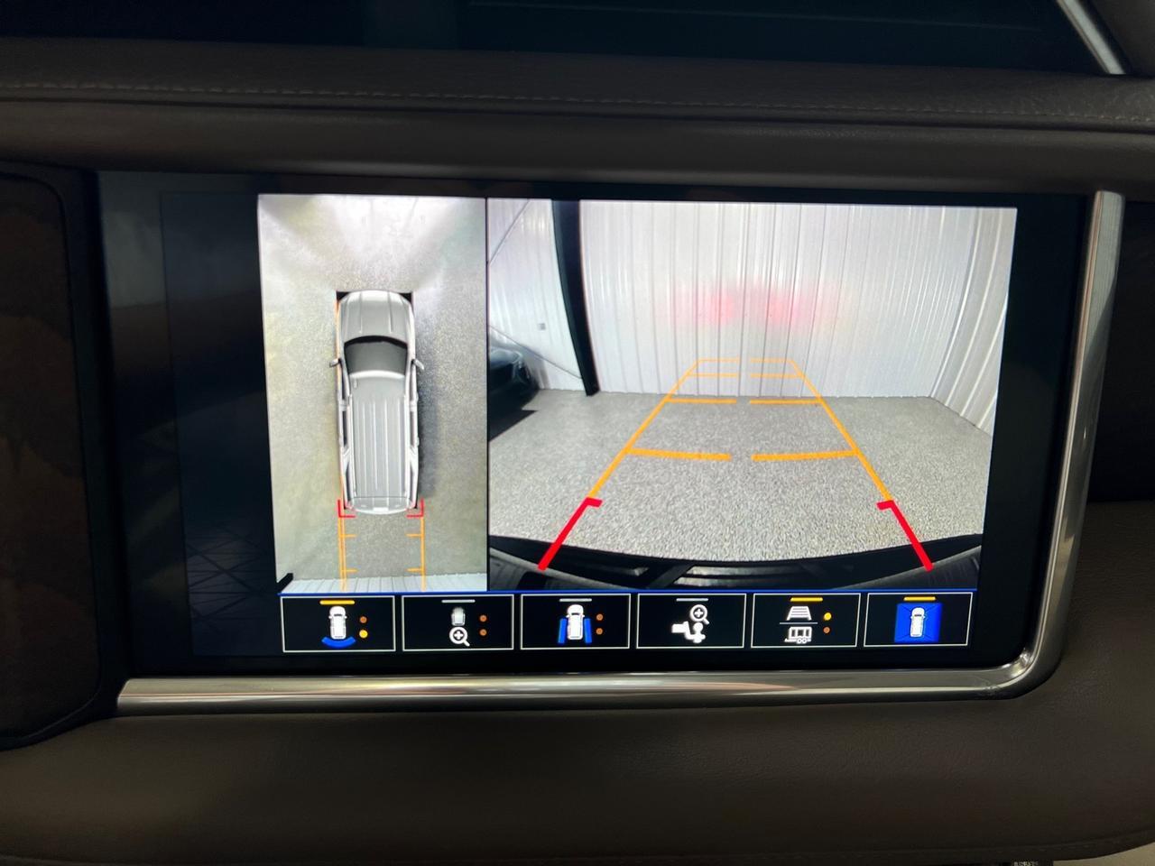 2022 GMC Yukon Denali, Premium Pkg (Power Board, Pano Roof, 22in Wheels, Adaptive Cruise), Max Tow Houston TX