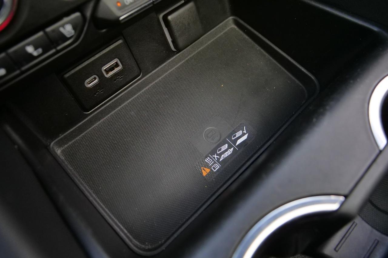 2022 GMC Yukon SLT 4WD / Premium Package / Rear Entertainment! Lincolnton NC