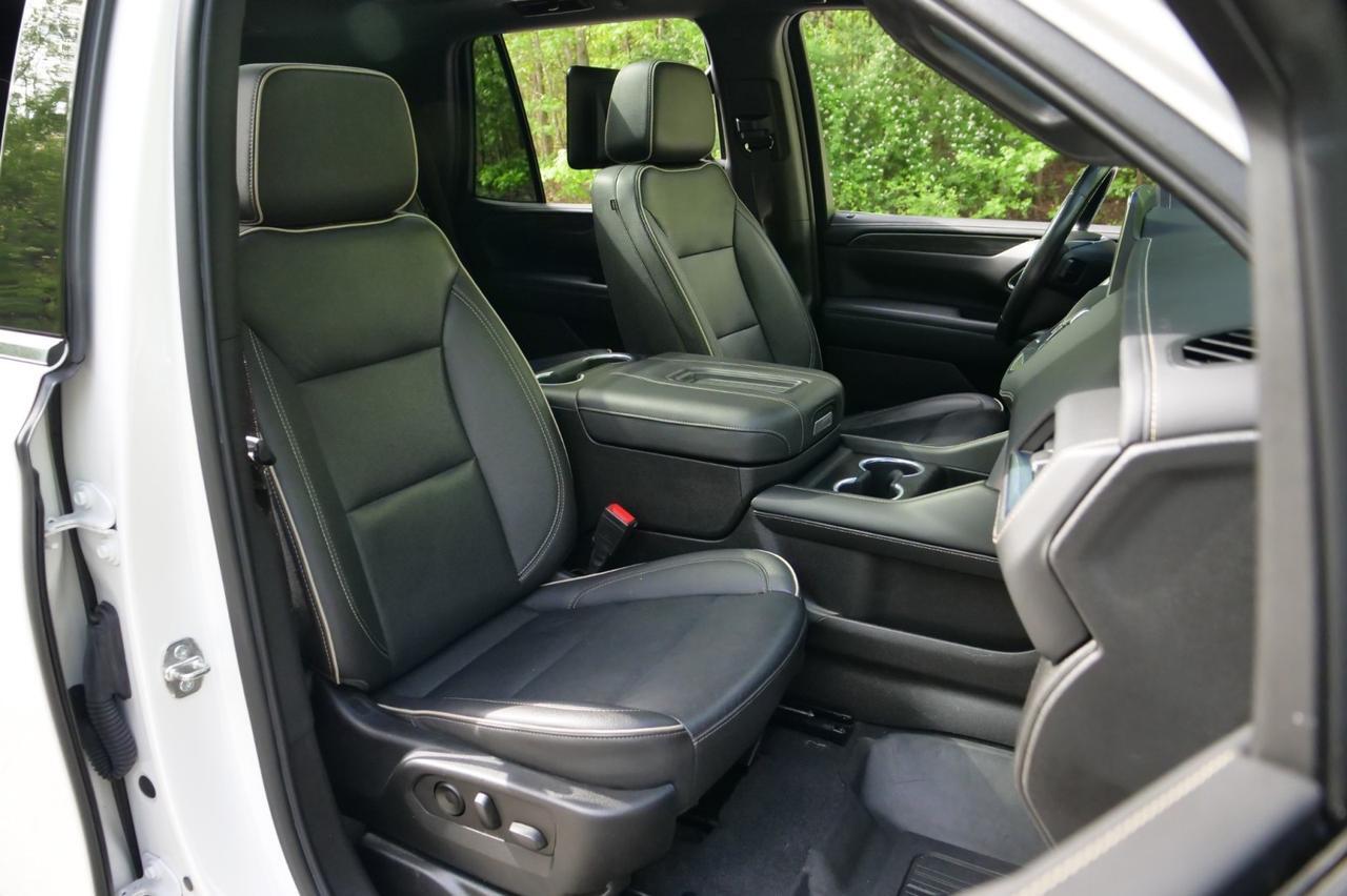 2022 GMC Yukon SLT 4WD / Premium Package / Rear Entertainment! Lincolnton NC