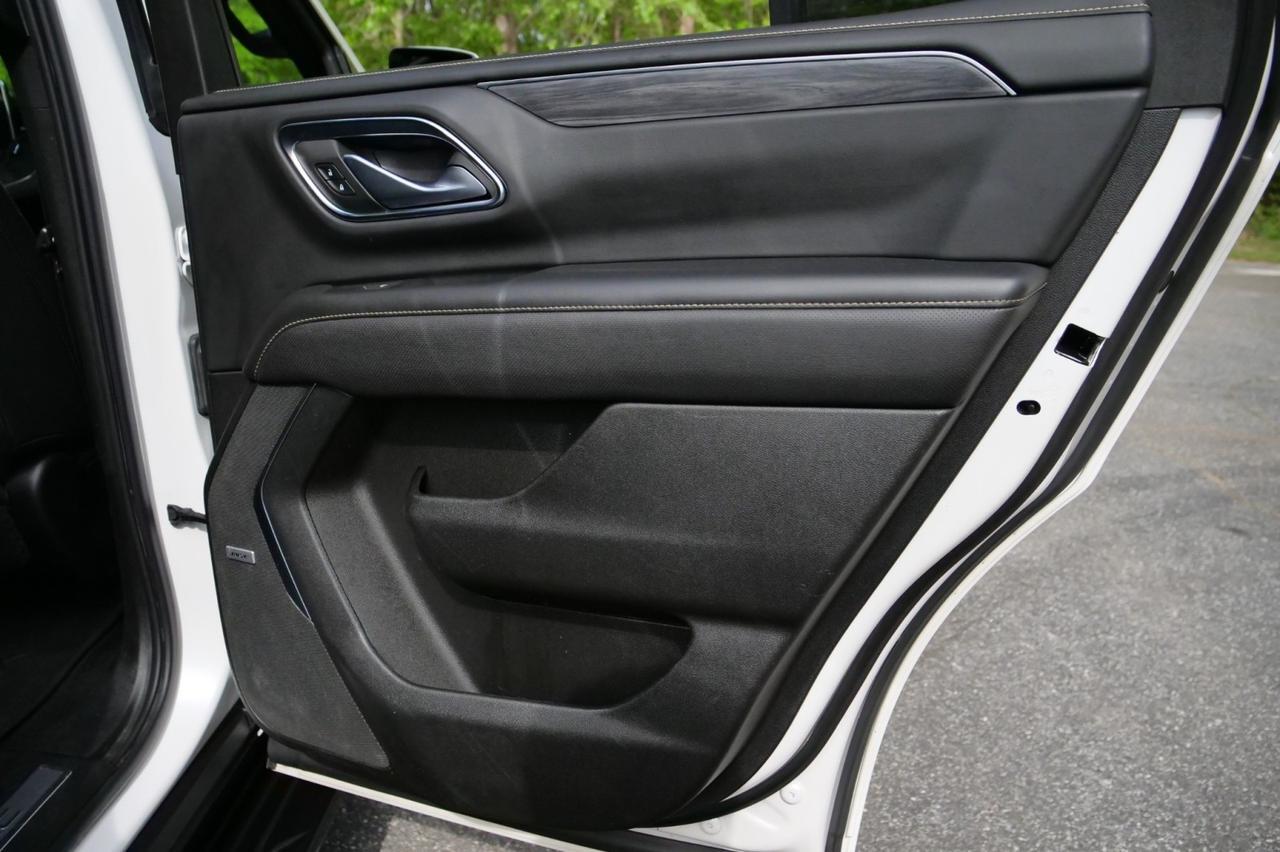 2022 GMC Yukon SLT 4WD / Premium Package / Rear Entertainment! Lincolnton NC