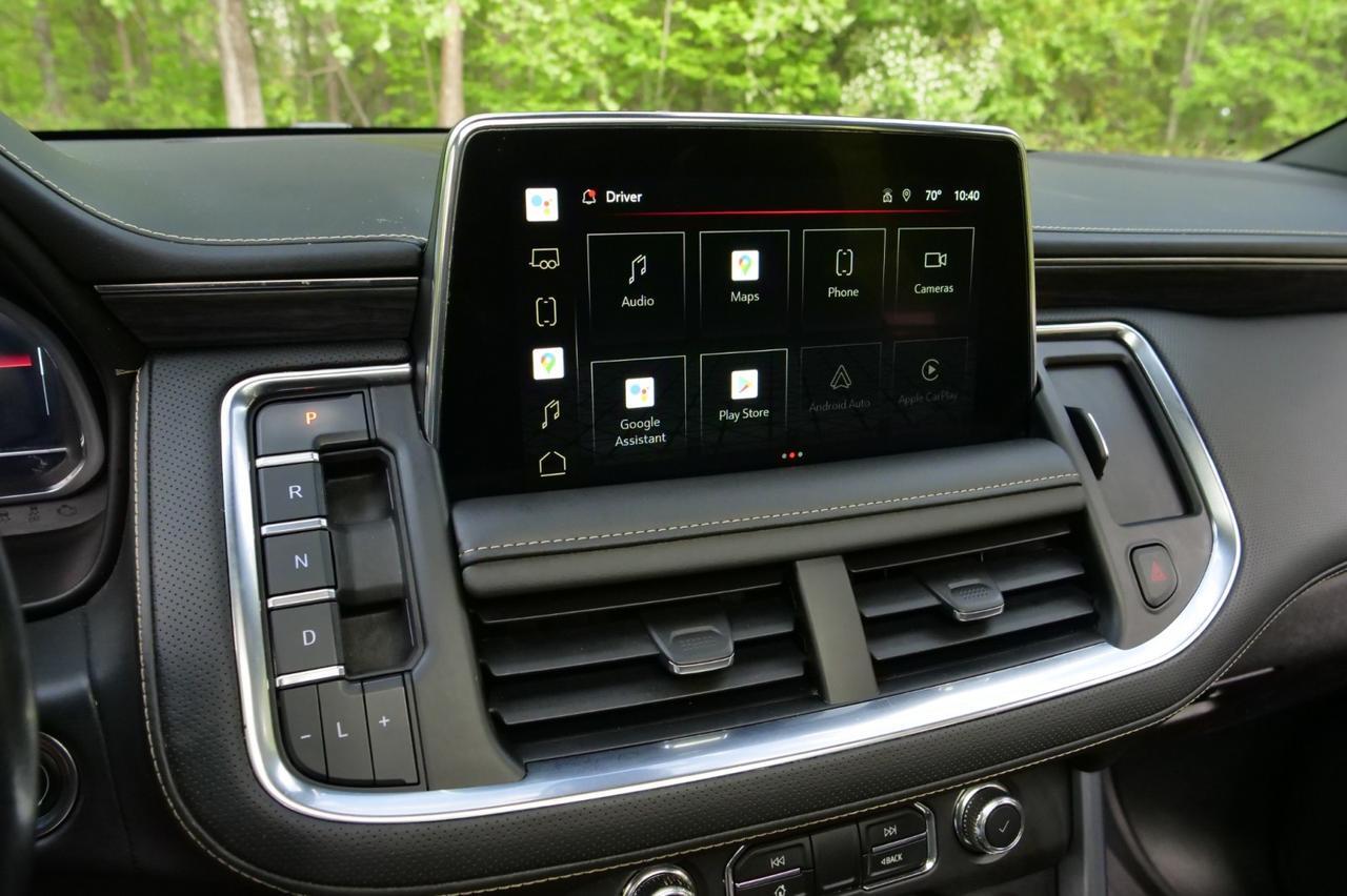 2022 GMC Yukon SLT 4WD / Premium Package / Rear Entertainment! Lincolnton NC