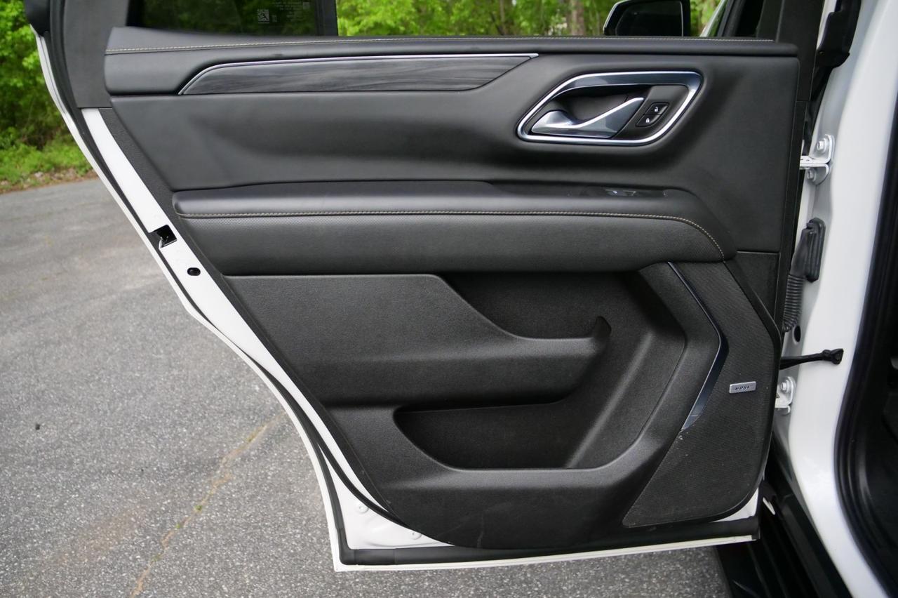 2022 GMC Yukon SLT 4WD / Premium Package / Rear Entertainment! Lincolnton NC