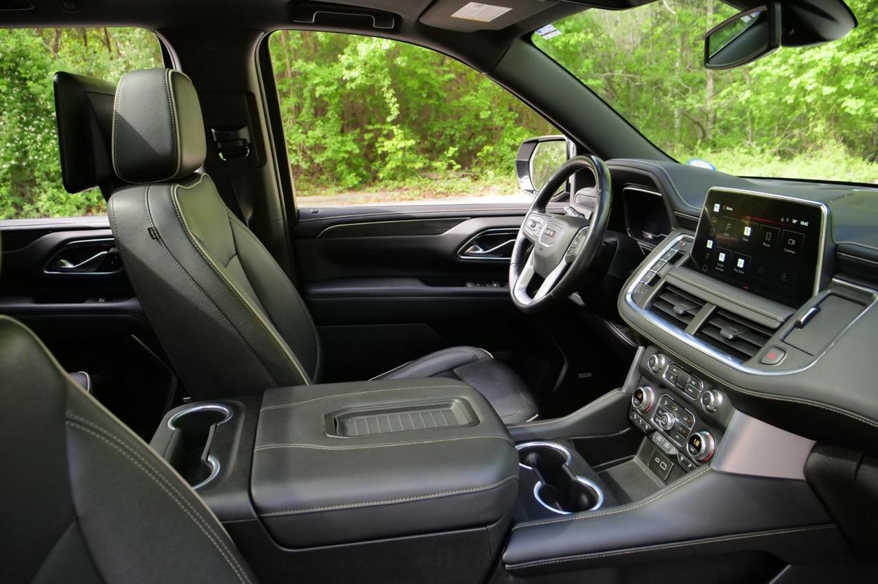 2022 GMC Yukon SLT 4WD / Premium Package / Rear Entertainment! Lincolnton NC