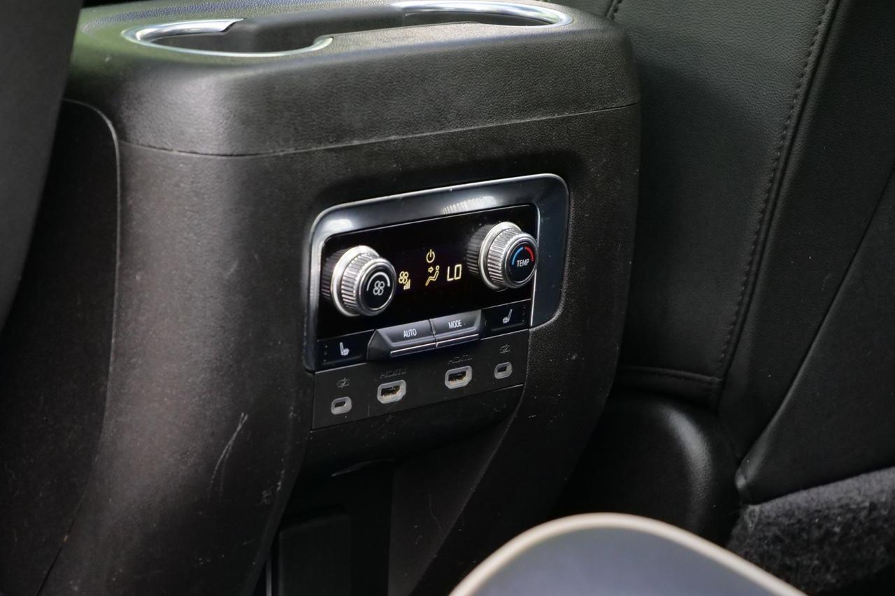 2022 GMC Yukon SLT 4WD / Premium Package / Rear Entertainment! Lincolnton NC