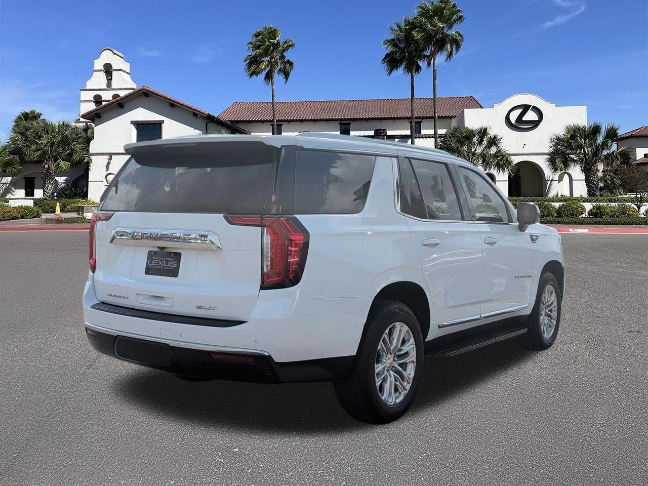 2022 GMC Yukon SLT