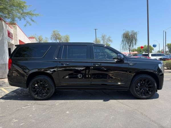 2022 GMC Yukon XL 4WD Denali