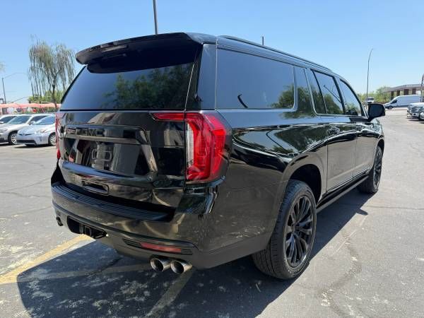 2022 GMC Yukon XL 4WD Denali