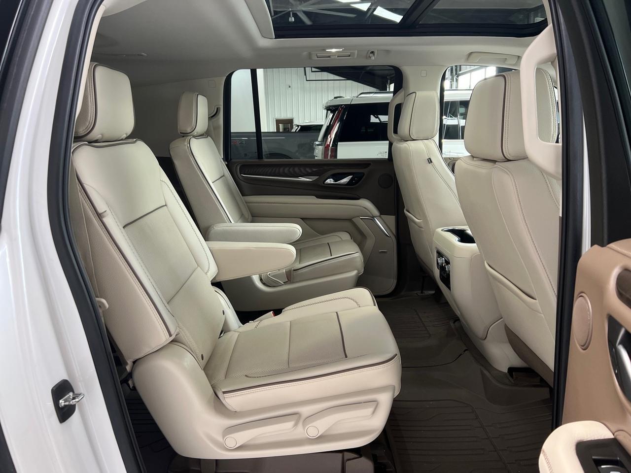 2022 GMC Yukon XL 4x4, Denali, Power Boards, Pano Roof, 22in Wheels Houston TX