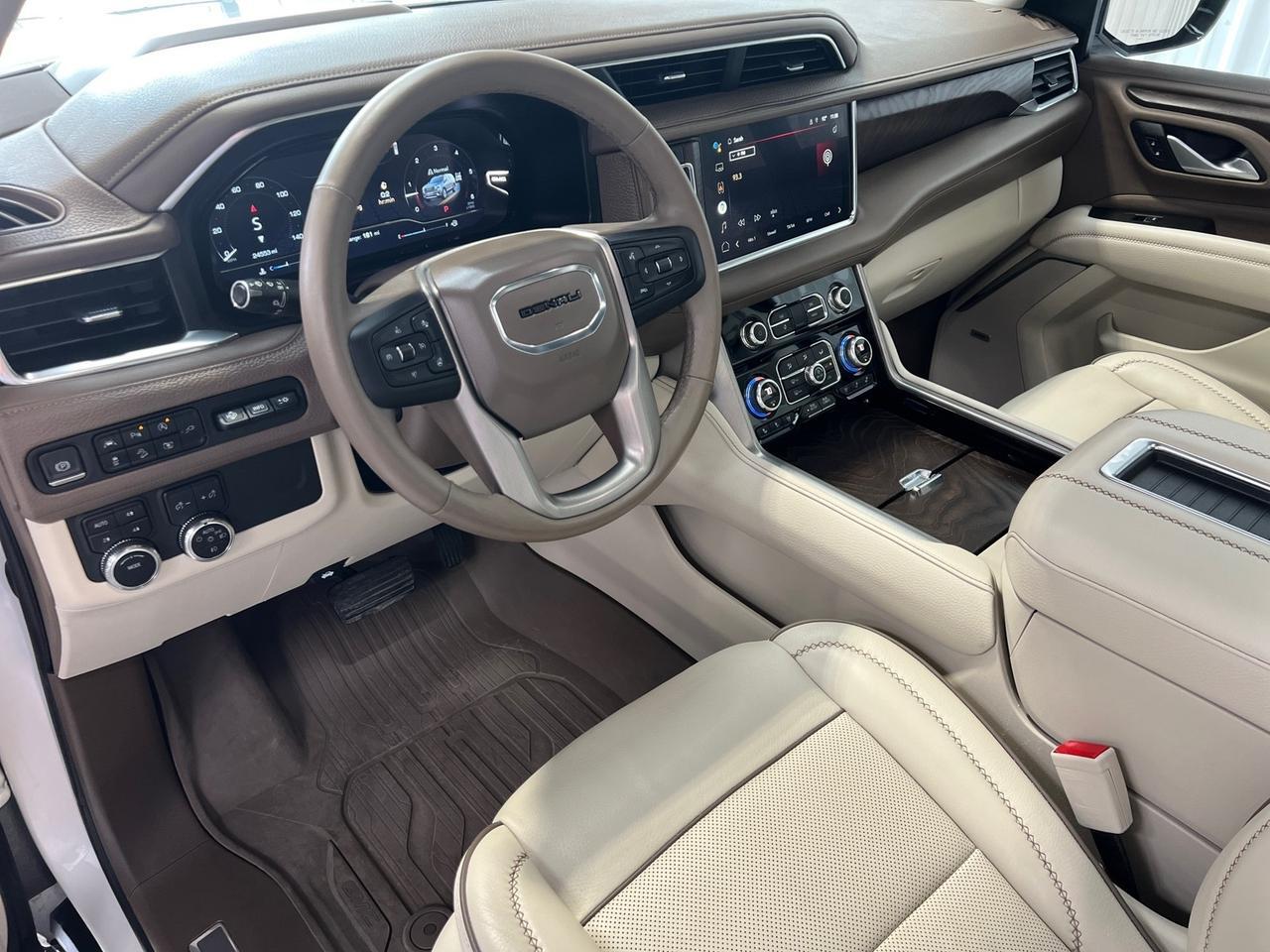 2022 GMC Yukon XL 4x4, Denali, Power Boards, Pano Roof, 22in Wheels Houston TX