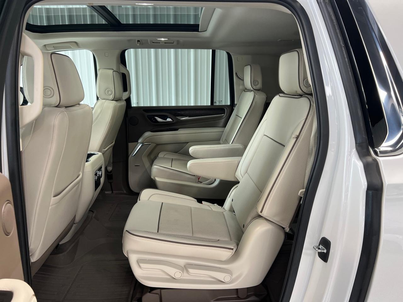 2022 GMC Yukon XL 4x4, Denali, Power Borads, Pano Roof, 22in Wheels Houston TX