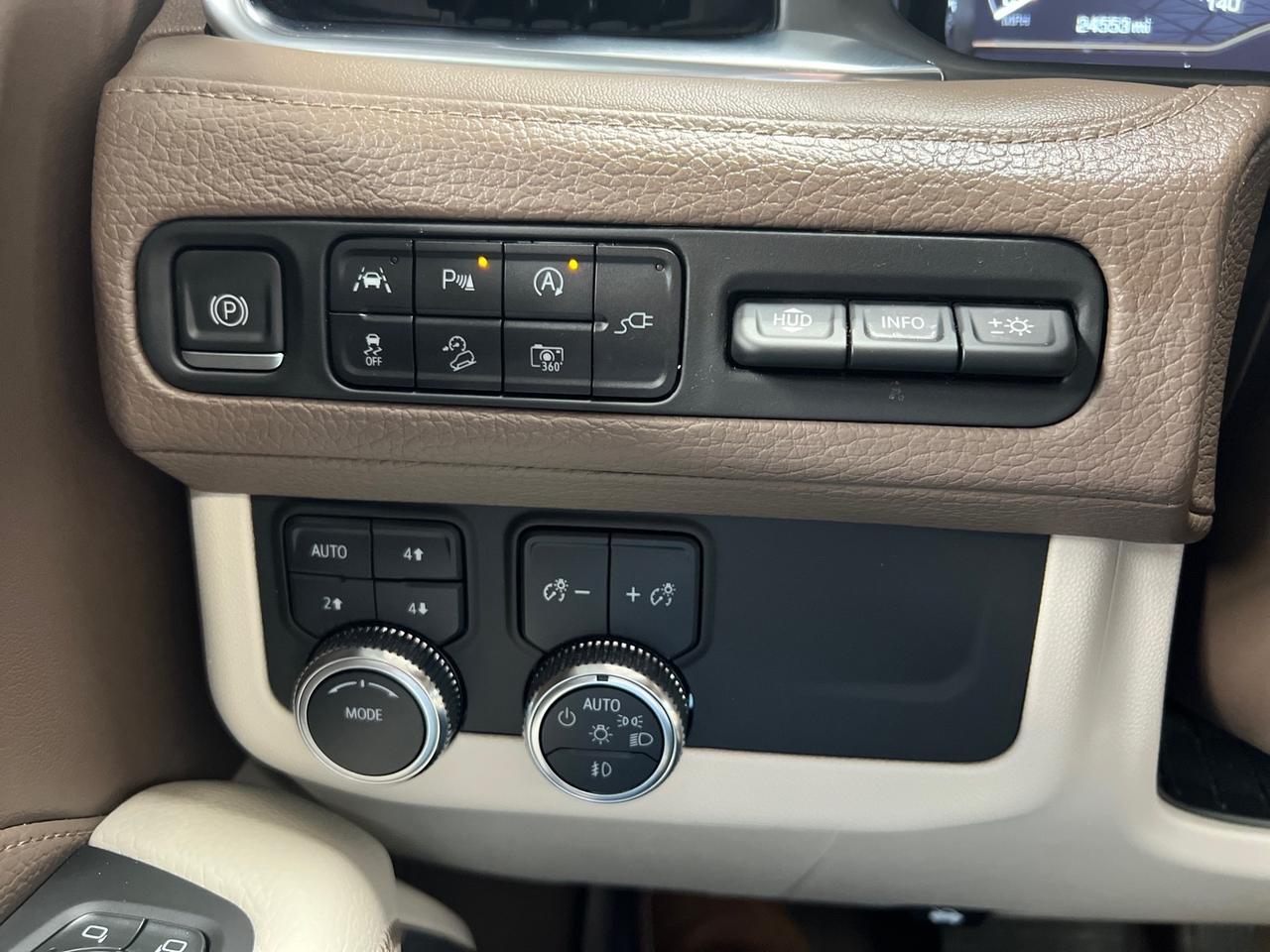 2022 GMC Yukon XL 4x4, Denali, Power Borads, Pano Roof, 22in Wheels Houston TX