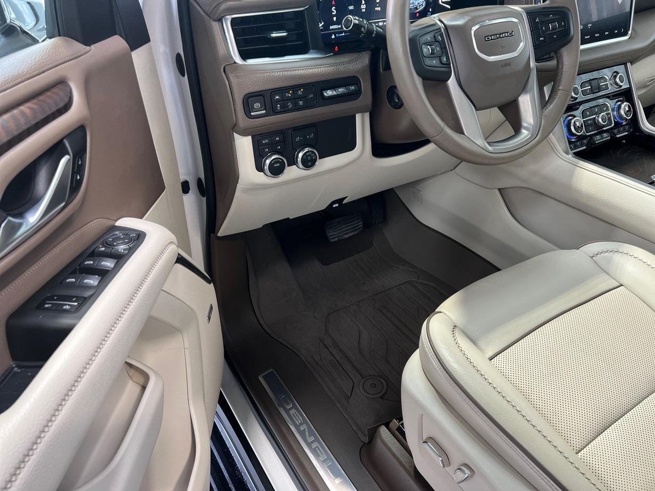 2022 GMC Yukon XL 4x4, Denali, Power Borads, Pano Roof, 22in Wheels Houston TX
