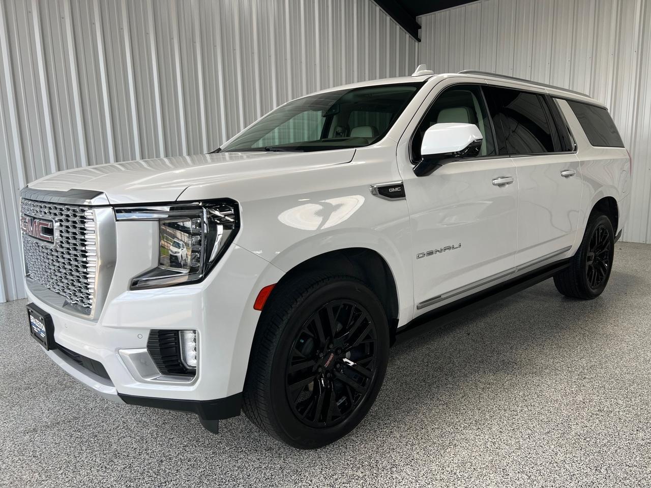 2022 GMC Yukon XL 4x4, Denali, Power Borads, Pano Roof, 22in Wheels Houston TX