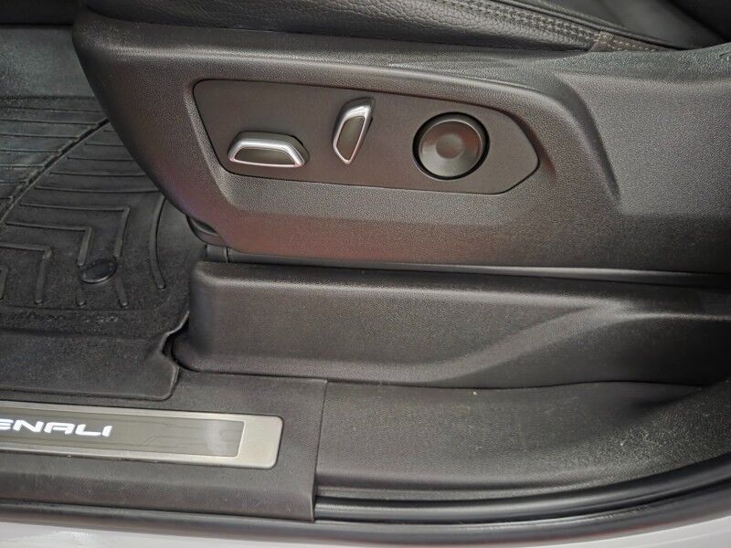 2022 GMC Yukon XL Denali 3.0L Duramax Diesel GPS Camera Sunroof 22in Nitto FREE WARRANTY Arlington TX