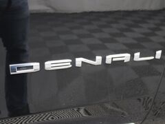 2022 GMC Yukon XL Denali 4WD 7 Passenger Fond du Lac WI