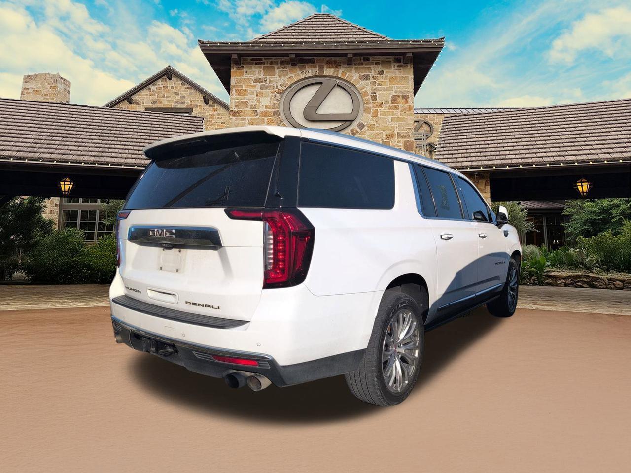 2022 GMC Yukon XL Denali