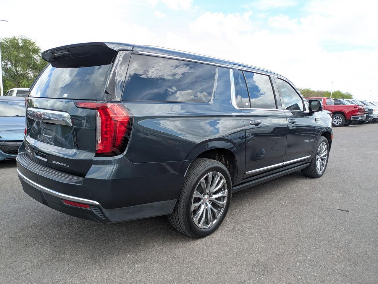 2022 GMC Yukon XL Denali