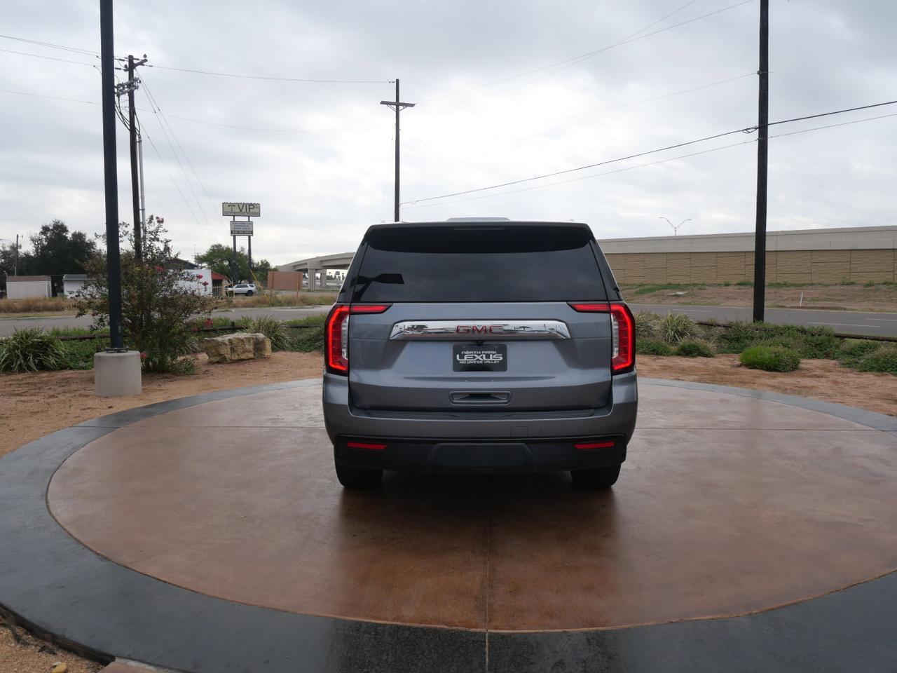 2022 GMC Yukon XL SLE