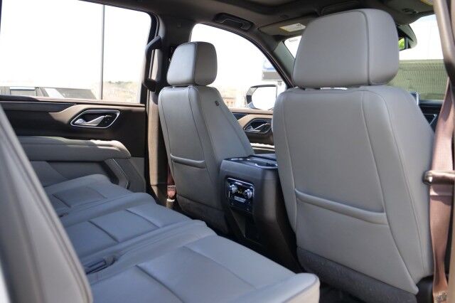 2022 GMC Yukon XL SLT / 4WD / Third Row / Pano Sunroof / Cooled Seats! High Point NC