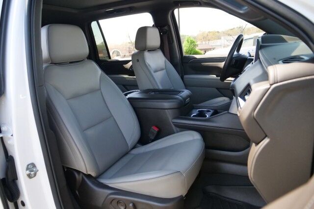 2022 GMC Yukon XL SLT / 4WD / Third Row / Pano Sunroof / Cooled Seats! High Point NC