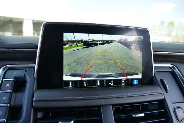 2022 GMC Yukon XL SLT / 4WD / Third Row / Pano Sunroof / Cooled Seats! High Point NC