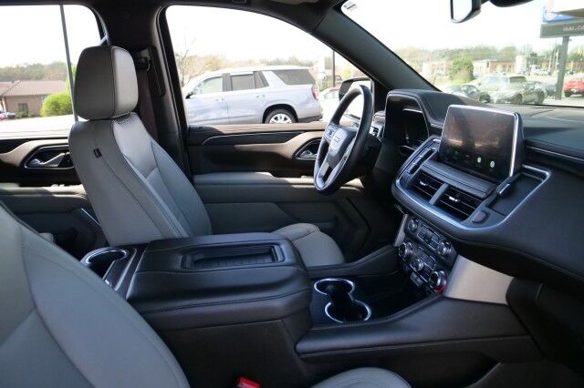 2022 GMC Yukon XL SLT / 4WD / Third Row / Pano Sunroof / Cooled Seats! High Point NC