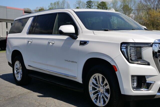 2022 GMC Yukon XL SLT / 4WD / Third Row / Pano Sunroof / Cooled Seats! High Point NC