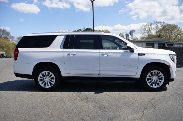 2022 GMC Yukon XL SLT / 4WD / Third Row / Pano Sunroof / Cooled Seats! High Point NC
