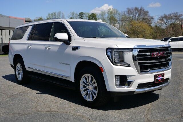 2022 GMC Yukon XL SLT / 4WD / Third Row / Pano Sunroof / Cooled Seats! High Point NC