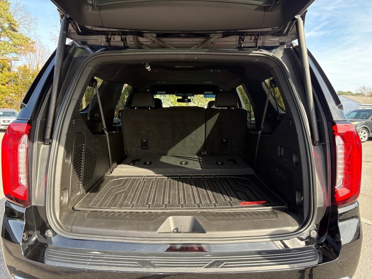 2022 GMC Yukon XL SLT 4X4 DURAMAX DIESEL, POWER LIFTGATE, RUNNING BOARDS, LANE KEEP ASSIST, BLIND SPOT ALERT, APPLE CARPLAY/ANDROID AUTO, HD BACKUP CAMERA, HEATED AND COOLED SEATS, YUKON DRIVE THIS HOME TODAY! Virginia Beach VA