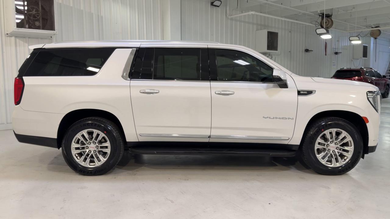 2022 GMC Yukon XL SLT