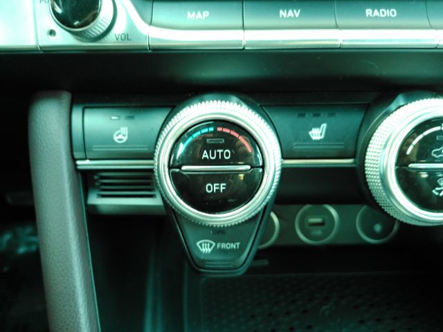 2022 Genesis G70 2.0T AWD Plano TX