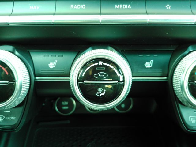 2022 Genesis G70 2.0T AWD Plano TX