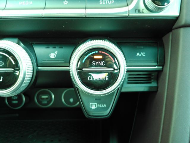 2022 Genesis G70 2.0T AWD Plano TX