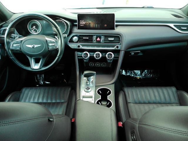 2022 Genesis G70 2.0T AWD