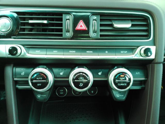 2022 Genesis G70 2.0T AWD Plano TX