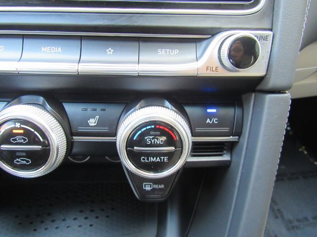 2022 Genesis G70 2.0T RWD Plano TX