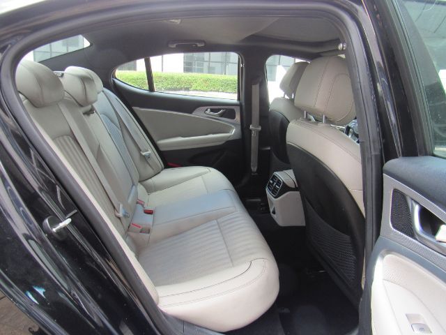 2022 Genesis G70 2.0T RWD Plano TX